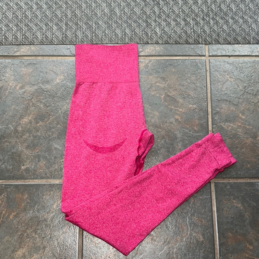 Pink Leggings with Body Contour